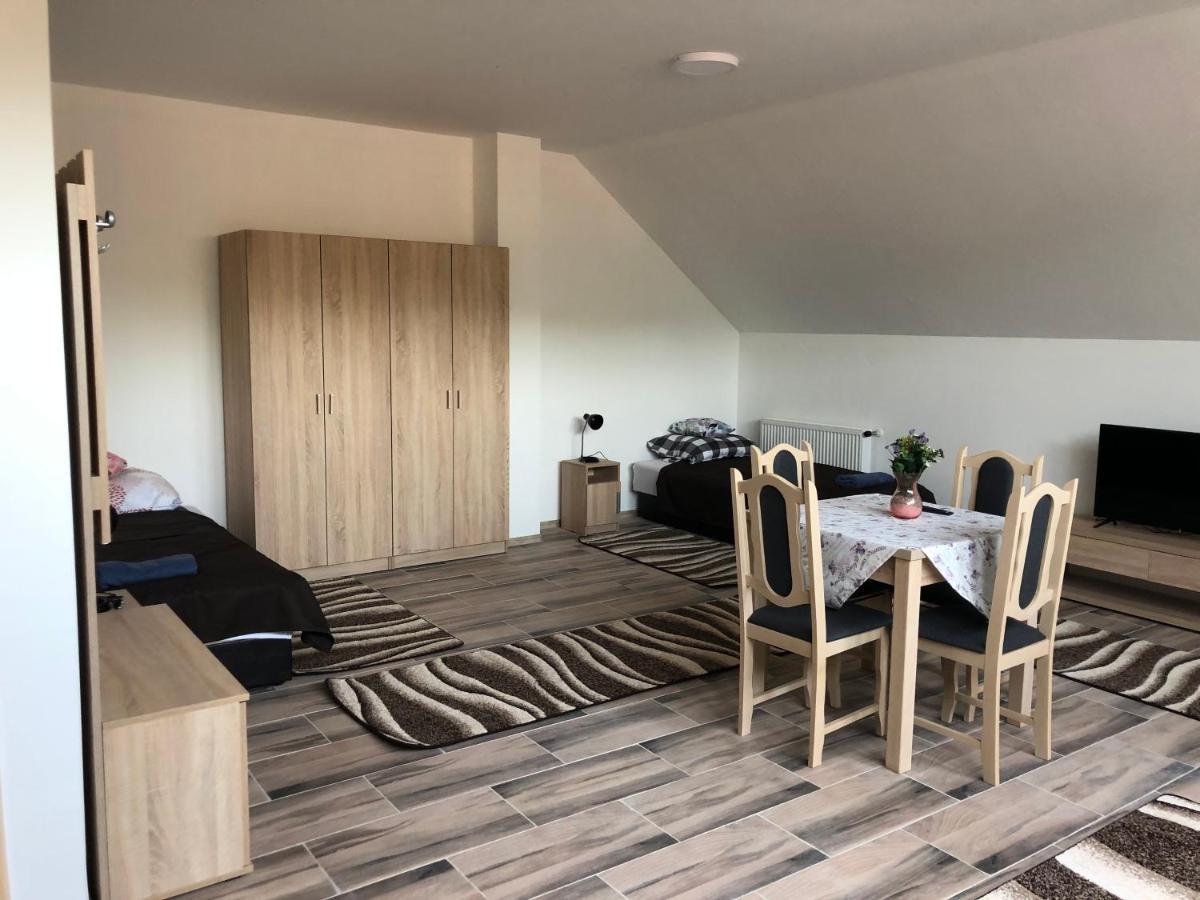 Lukacs Vendeghaz Hotel Erdohorvati Екстериор снимка